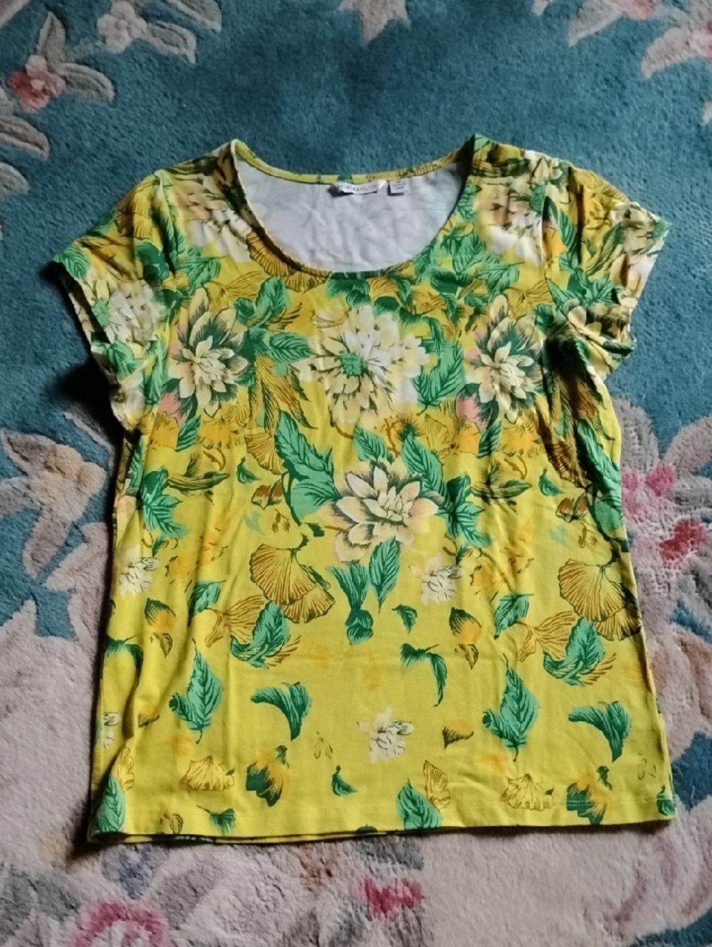 Isaac Mizrahi Yellow Floral Short Sleeve Scoop Neck Top Medium